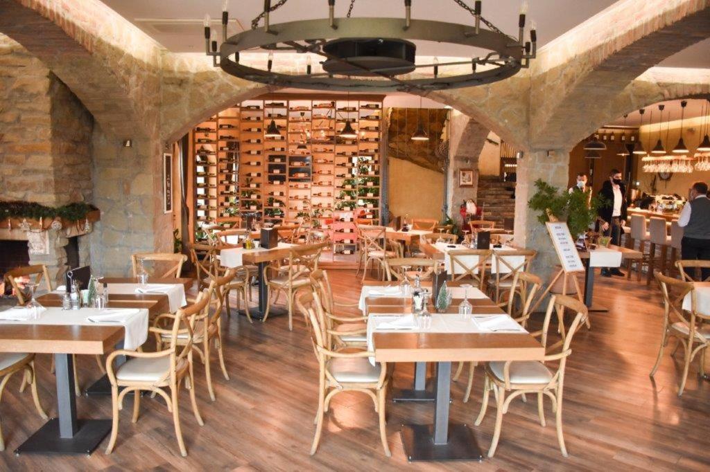 Garni Hotel Chicha - Winery Skrbic Belgrad Exteriör bild