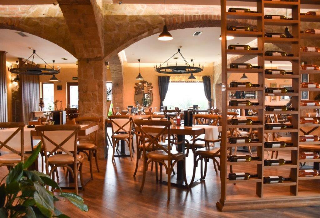 Garni Hotel Chicha - Winery Skrbic Belgrad Exteriör bild