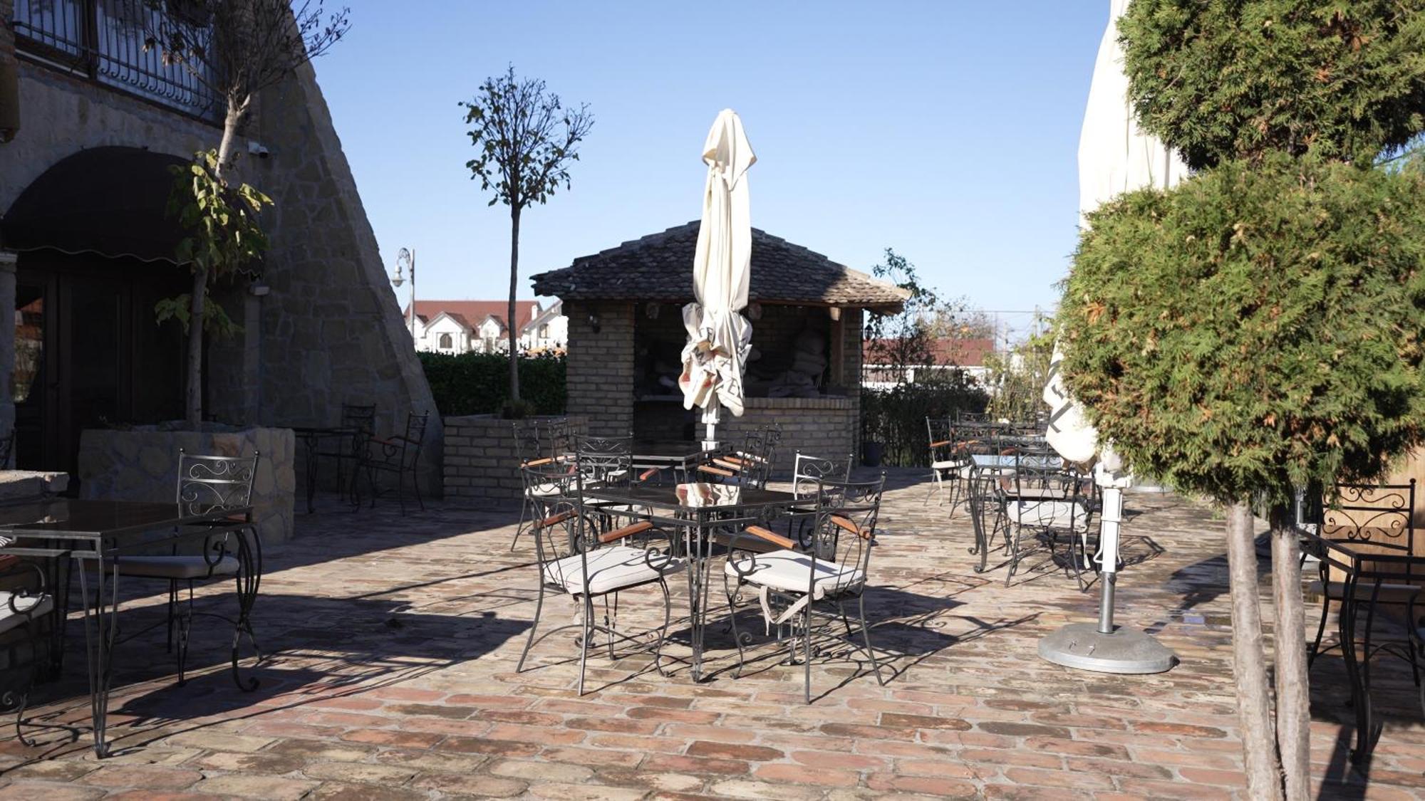Garni Hotel Chicha - Winery Skrbic Belgrad Exteriör bild