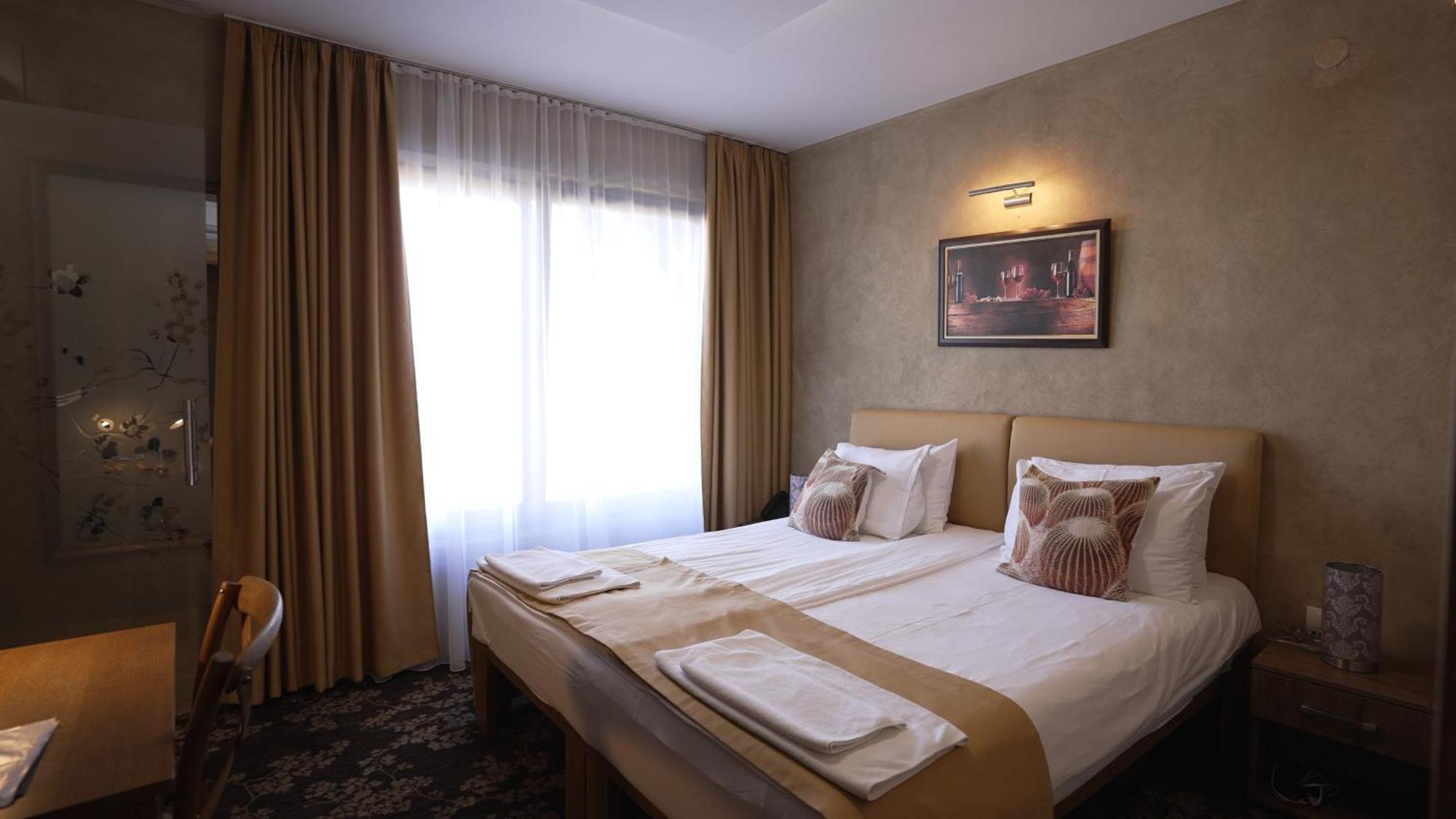 Garni Hotel Chicha - Winery Skrbic Belgrad Exteriör bild