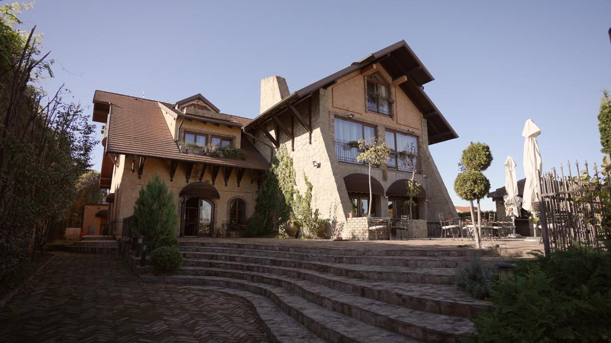 Garni Hotel Chicha - Winery Skrbic Belgrad Exteriör bild