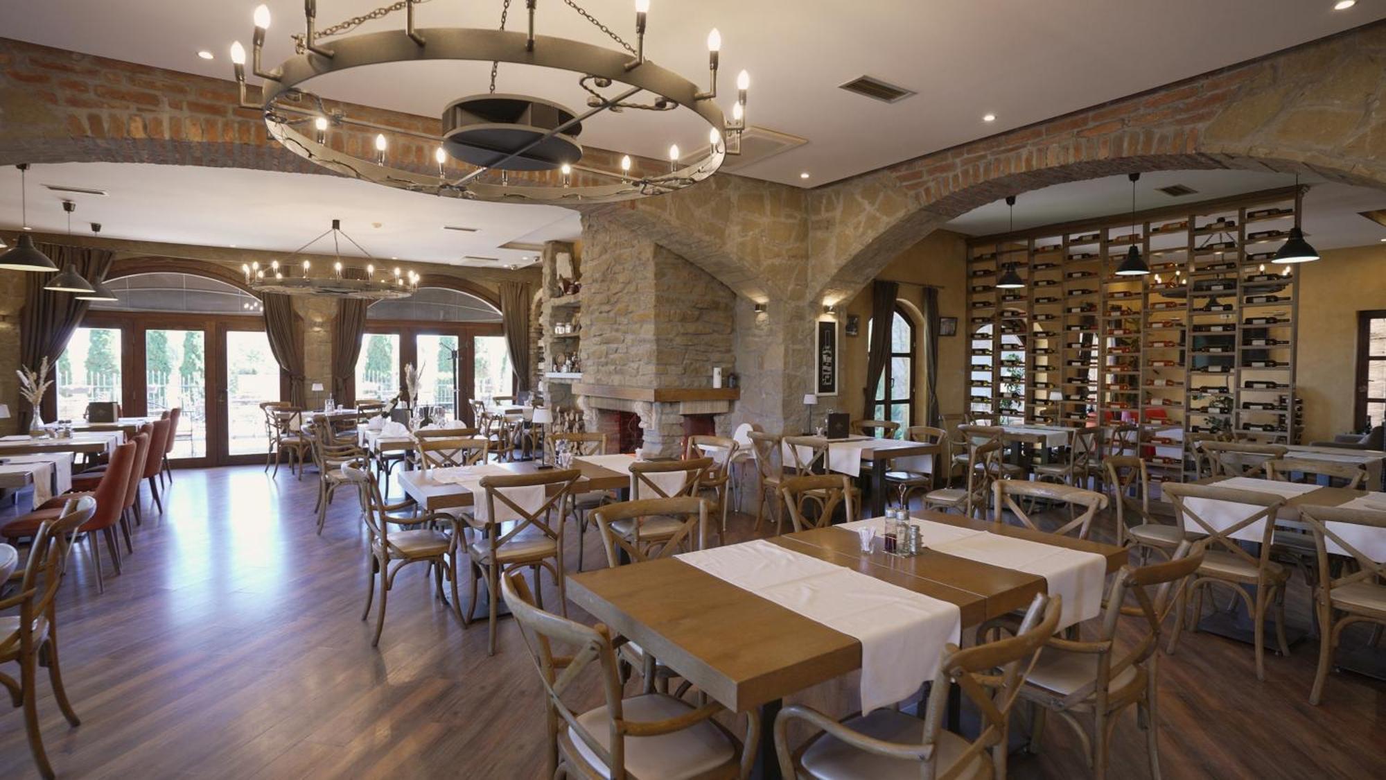 Garni Hotel Chicha - Winery Skrbic Belgrad Exteriör bild