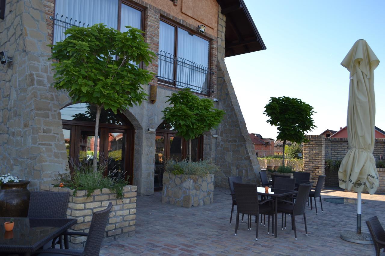 Garni Hotel Chicha - Winery Skrbic Belgrad Exteriör bild