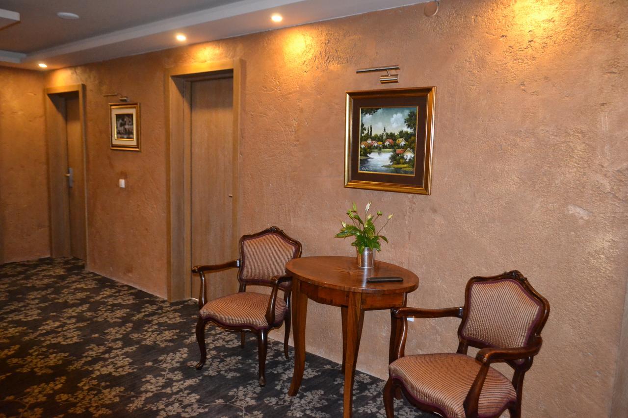 Garni Hotel Chicha - Winery Skrbic Belgrad Exteriör bild