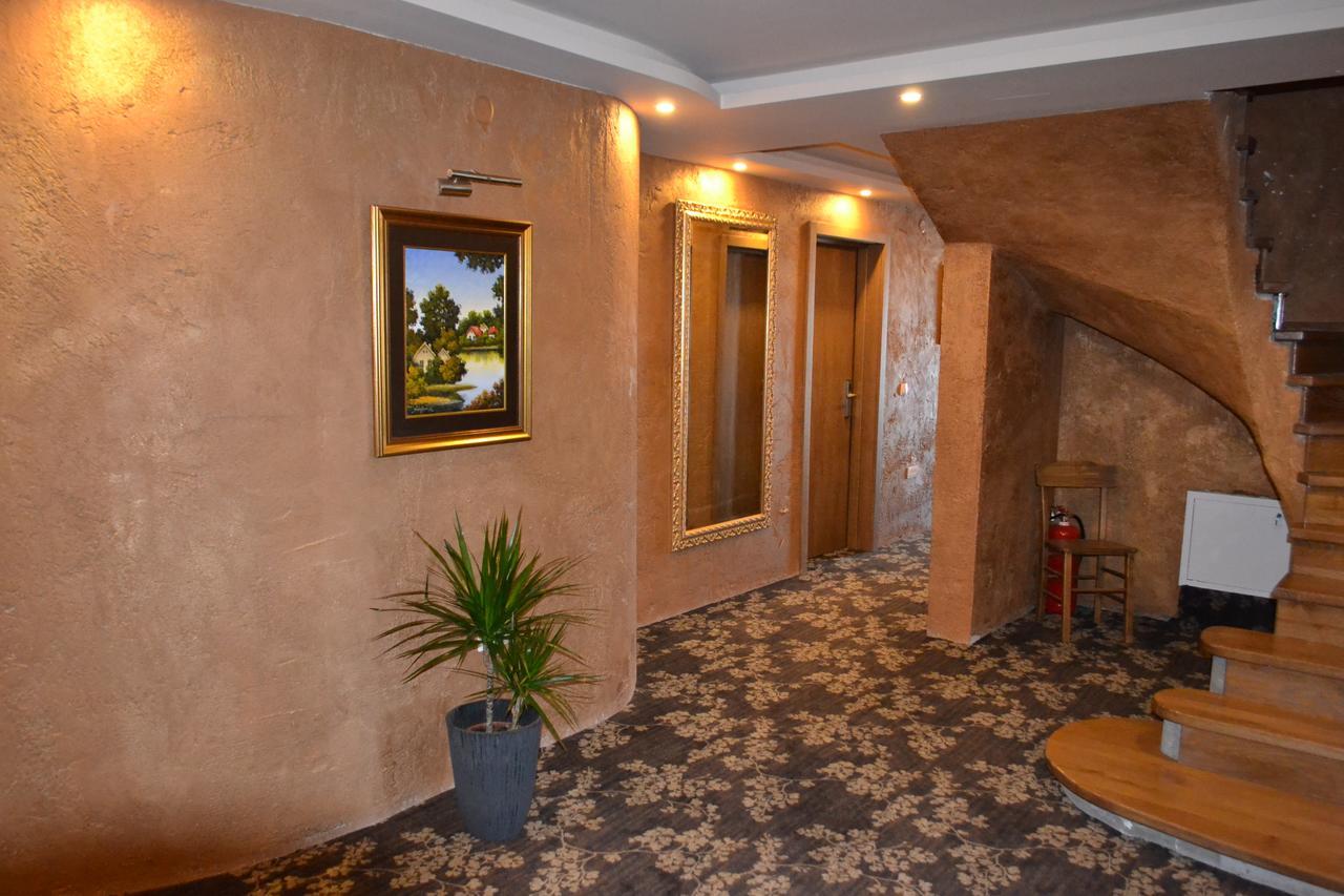 Garni Hotel Chicha - Winery Skrbic Belgrad Exteriör bild