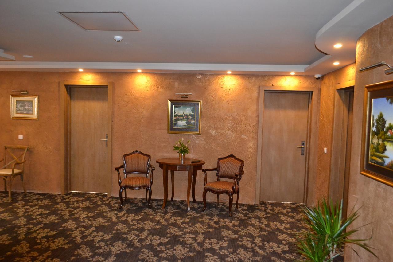 Garni Hotel Chicha - Winery Skrbic Belgrad Exteriör bild