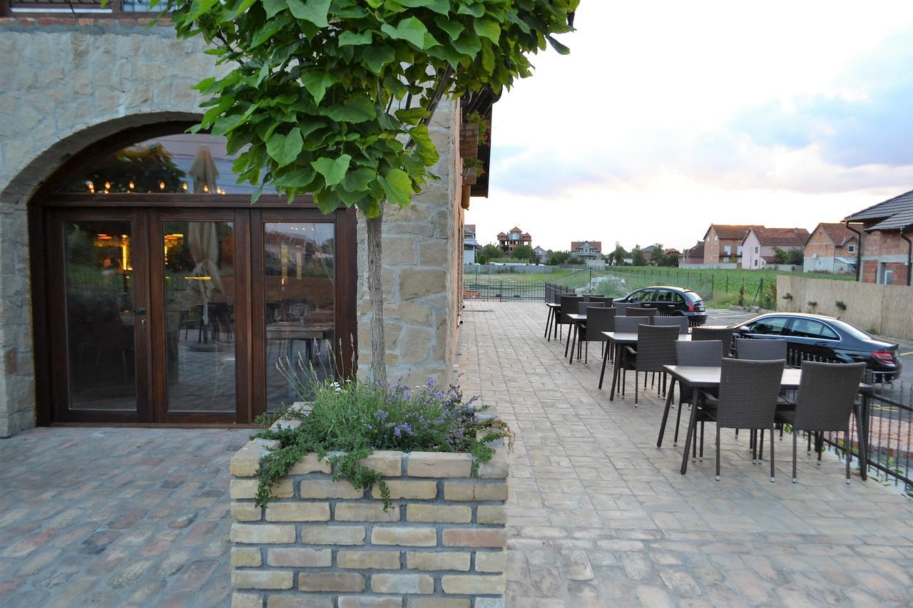 Garni Hotel Chicha - Winery Skrbic Belgrad Exteriör bild