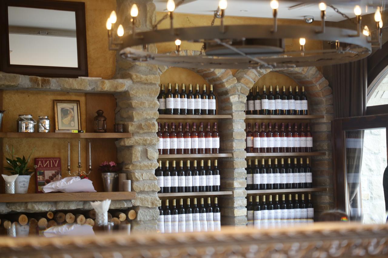 Garni Hotel Chicha - Winery Skrbic Belgrad Exteriör bild