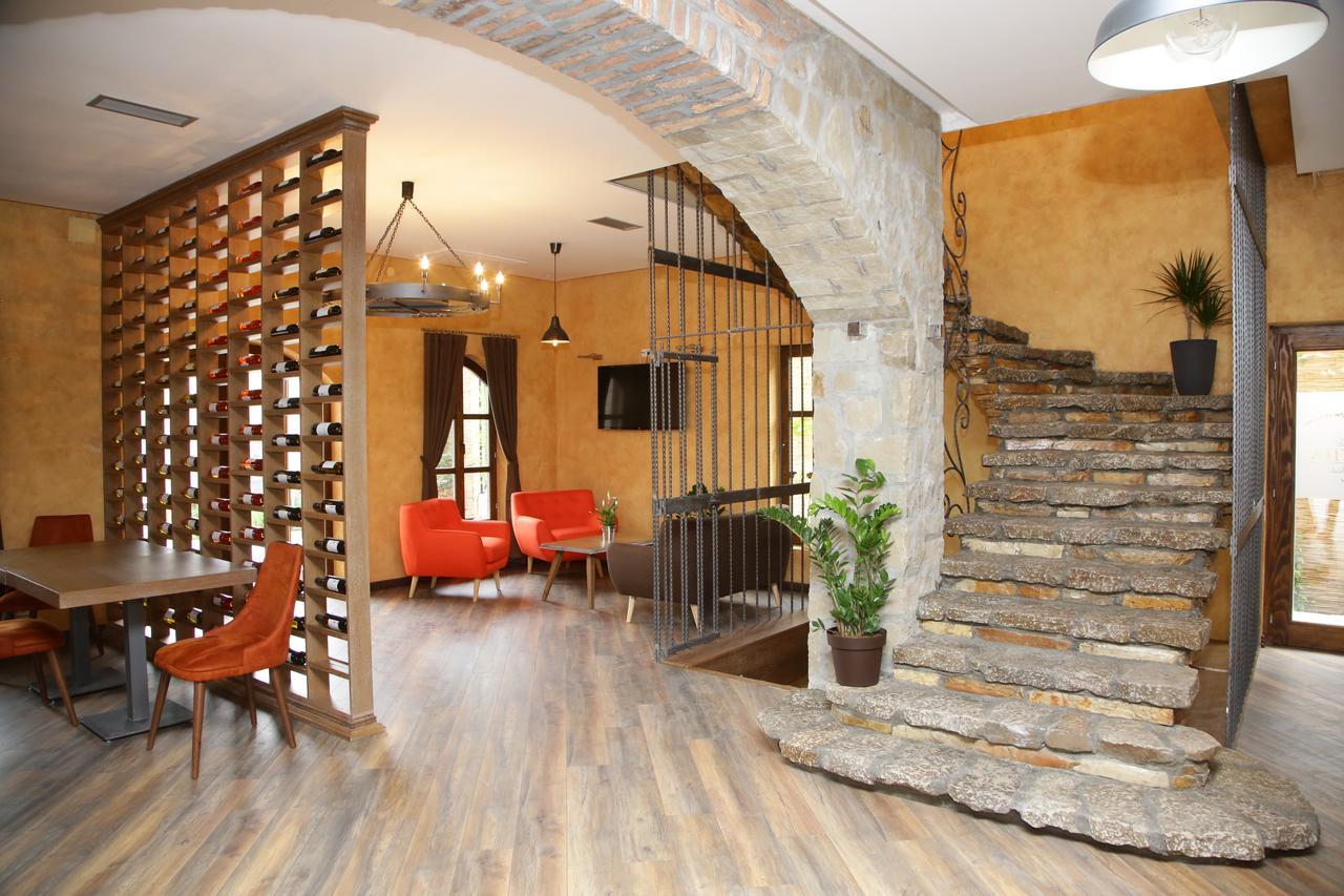 Garni Hotel Chicha - Winery Skrbic Belgrad Exteriör bild